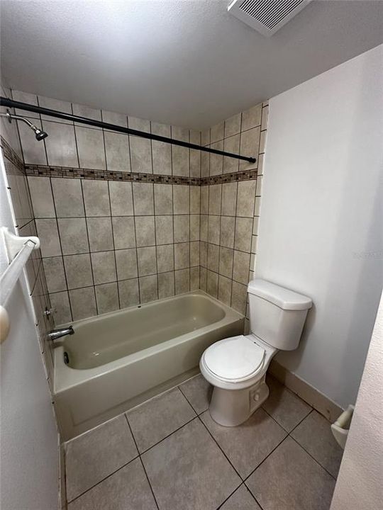 For Rent: $1,600 (2 beds, 2 baths, 1239 Square Feet)