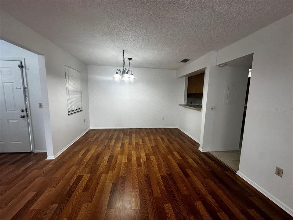 For Rent: $1,600 (2 beds, 2 baths, 1239 Square Feet)