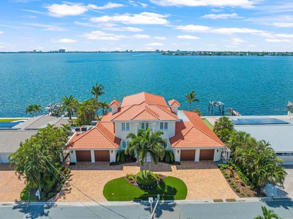 For Sale: $5,750,000 (4 beds, 4 baths, 5138 Square Feet)