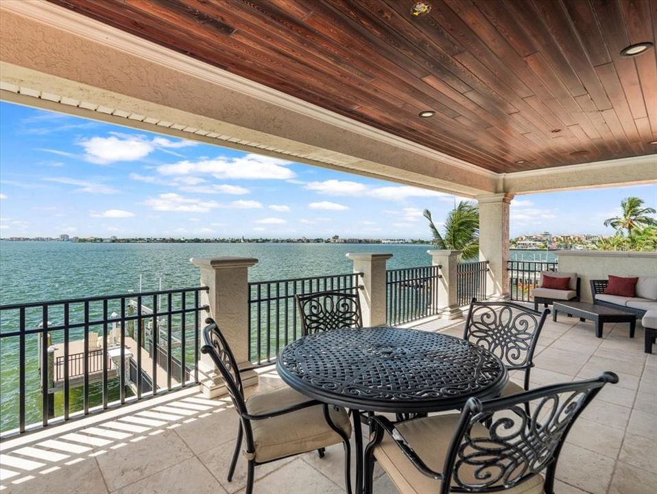 For Sale: $5,750,000 (4 beds, 4 baths, 5138 Square Feet)