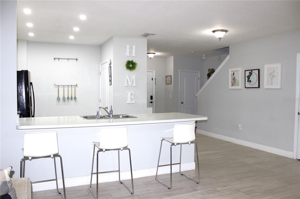 For Sale: $274,000 (3 beds, 2 baths, 1478 Square Feet)