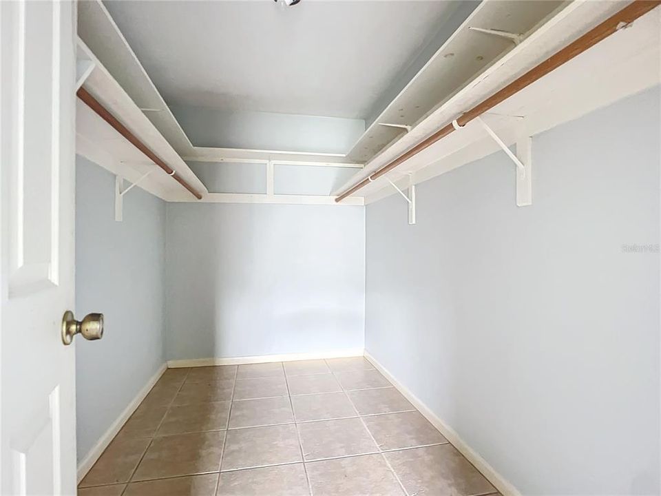 En Venta: $395,000 (3 camas, 2 baños, 2110 Pies cuadrados)