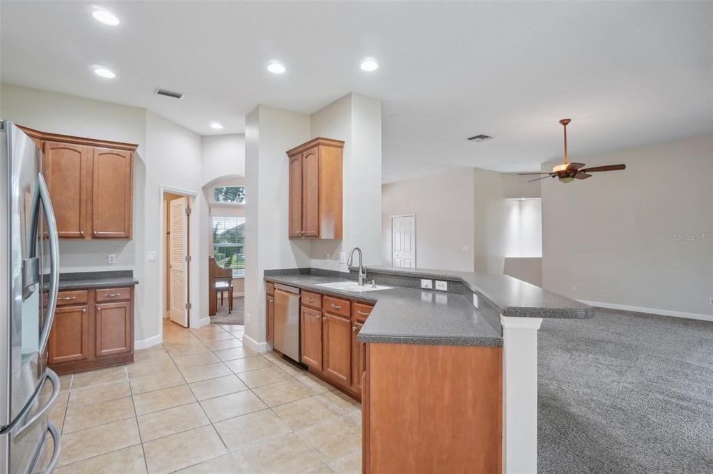 For Sale: $439,900 (3 beds, 2 baths, 1926 Square Feet)