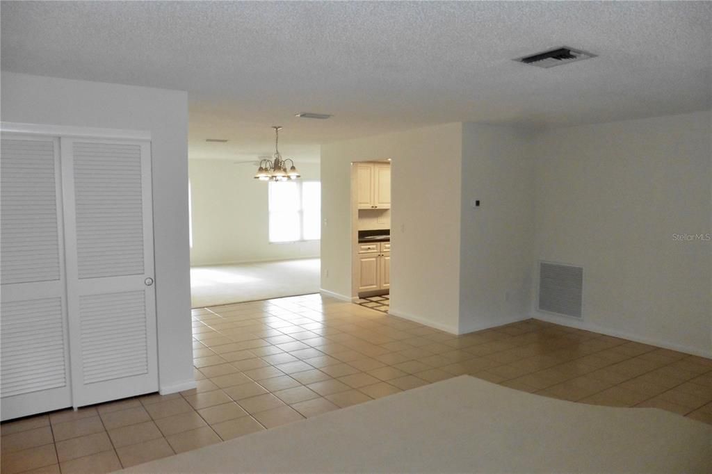 For Sale: $398,900 (2 beds, 2 baths, 1776 Square Feet)