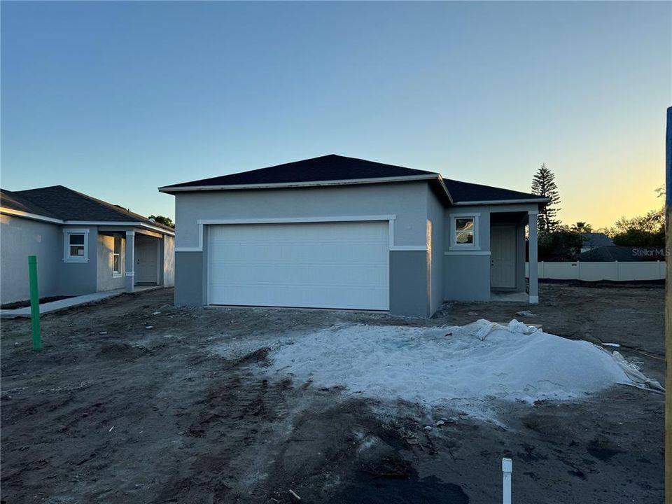 Recently Sold: $372,454 (3 beds, 2 baths, 1511 Square Feet)