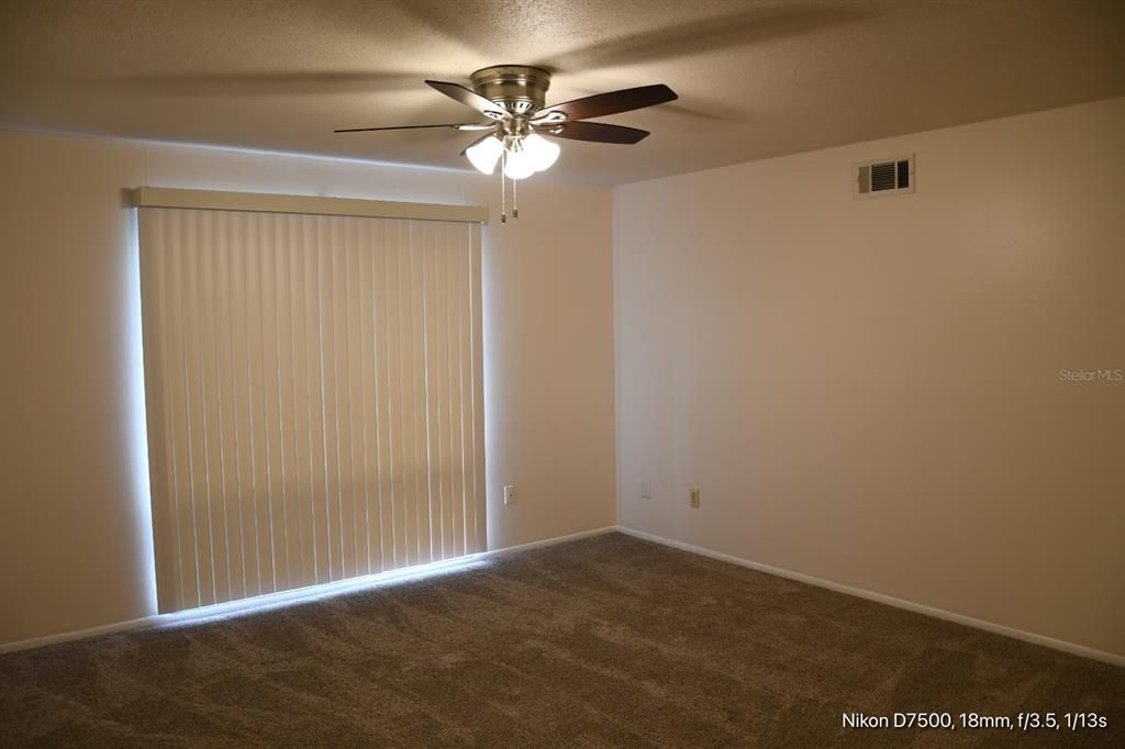 For Rent: $1,249 (2 beds, 1 baths, 889 Square Feet)