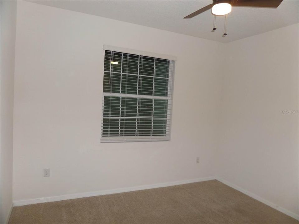 For Rent: $2,147 (3 beds, 2 baths, 1884 Square Feet)