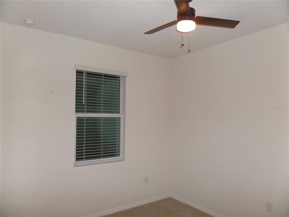 For Rent: $2,147 (3 beds, 2 baths, 1884 Square Feet)