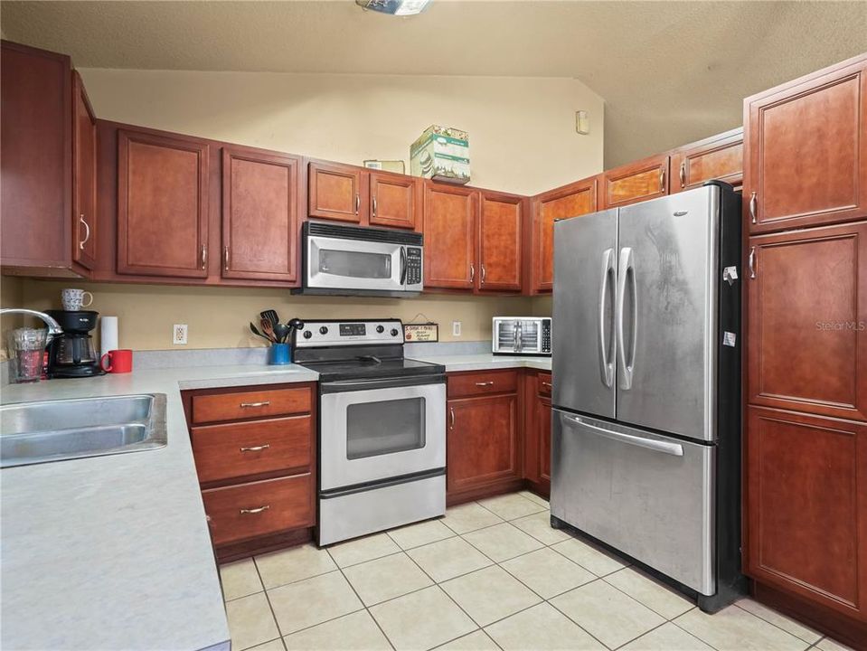 For Sale: $329,000 (3 beds, 2 baths, 1358 Square Feet)