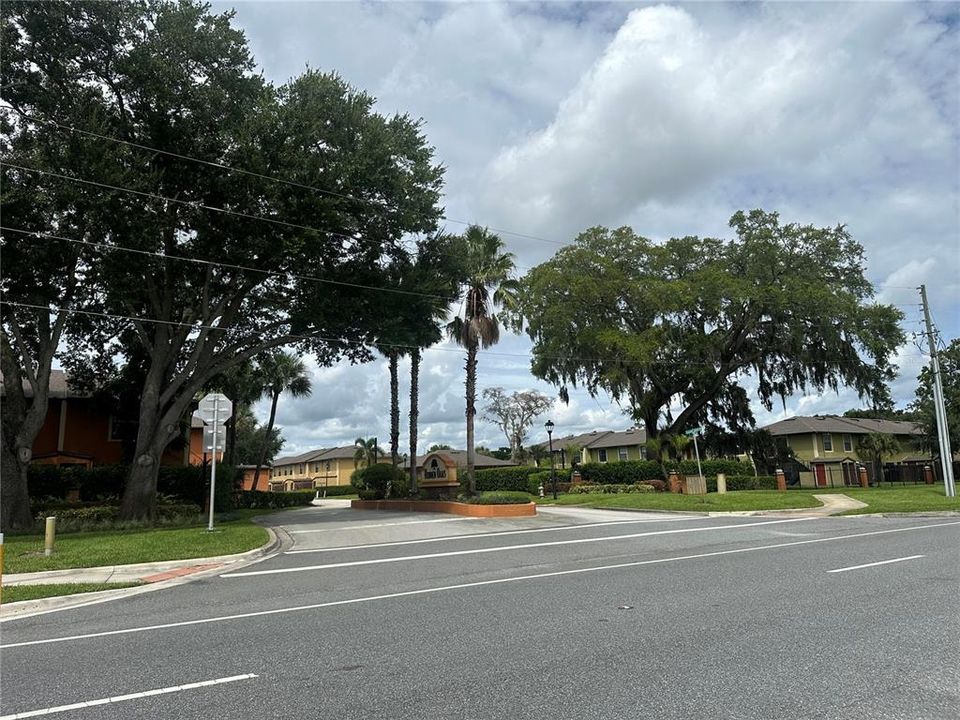 Active With Contract: $200,000 (3 beds, 2 baths, 1151 Square Feet)