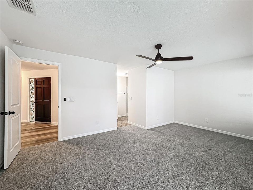 For Sale: $388,000 (3 beds, 2 baths, 1547 Square Feet)