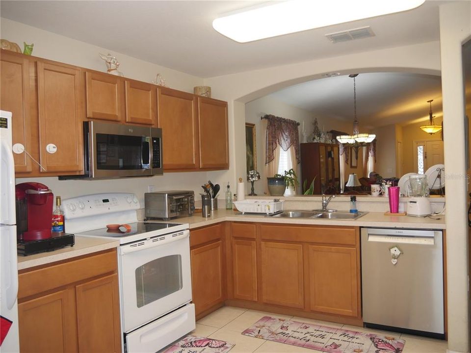 For Sale: $369,900 (3 beds, 2 baths, 1340 Square Feet)