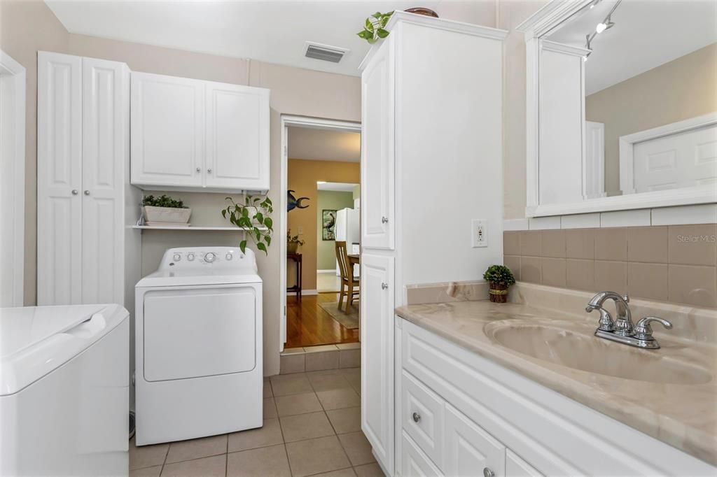 For Sale: $449,900 (2 beds, 2 baths, 1483 Square Feet)