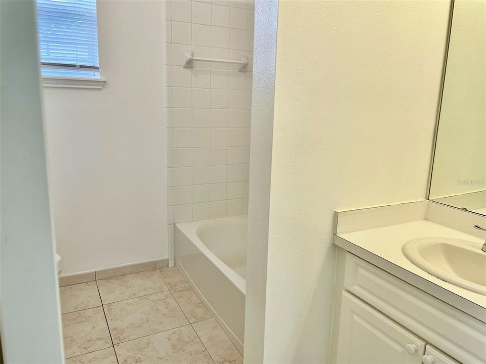 For Rent: $1,600 (1 beds, 1 baths, 599 Square Feet)