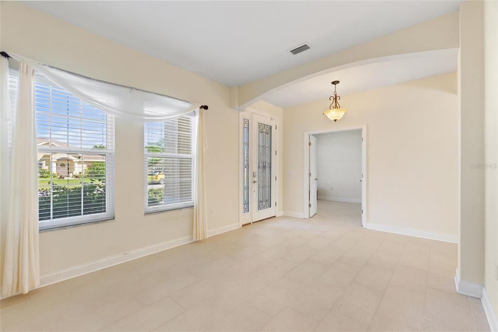 For Sale: $579,500 (4 beds, 2 baths, 2728 Square Feet)