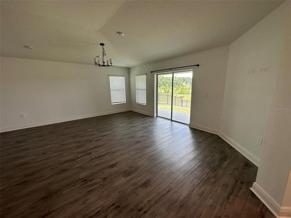 For Rent: $2,425 (3 beds, 2 baths, 2022 Square Feet)