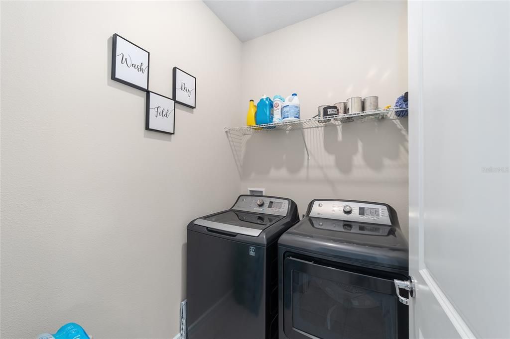 For Sale: $294,492 (2 beds, 2 baths, 1432 Square Feet)