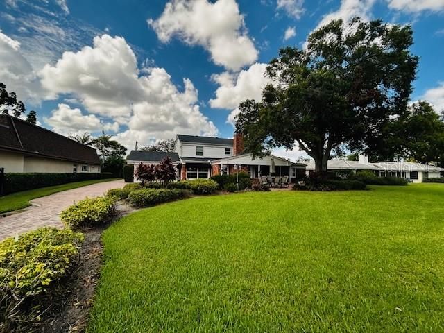 For Sale: $998,700 (5 beds, 2 baths, 3221 Square Feet)