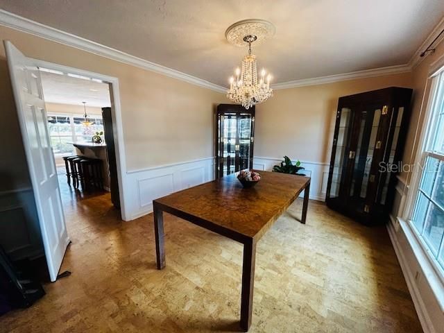 En Venta: $998,700 (5 camas, 2 baños, 3221 Pies cuadrados)