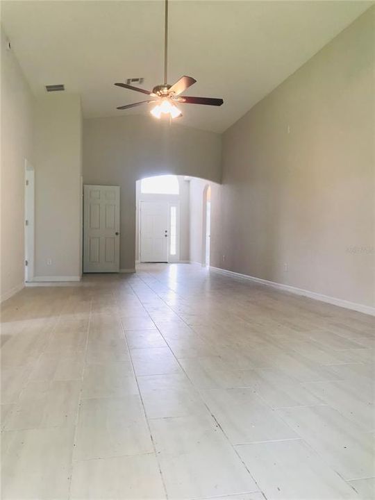 For Rent: $2,500 (4 beds, 3 baths, 1792 Square Feet)