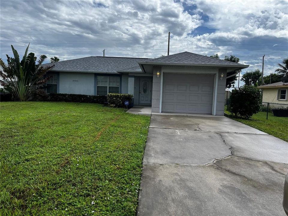 For Sale: $289,000 (3 beds, 2 baths, 1392 Square Feet)