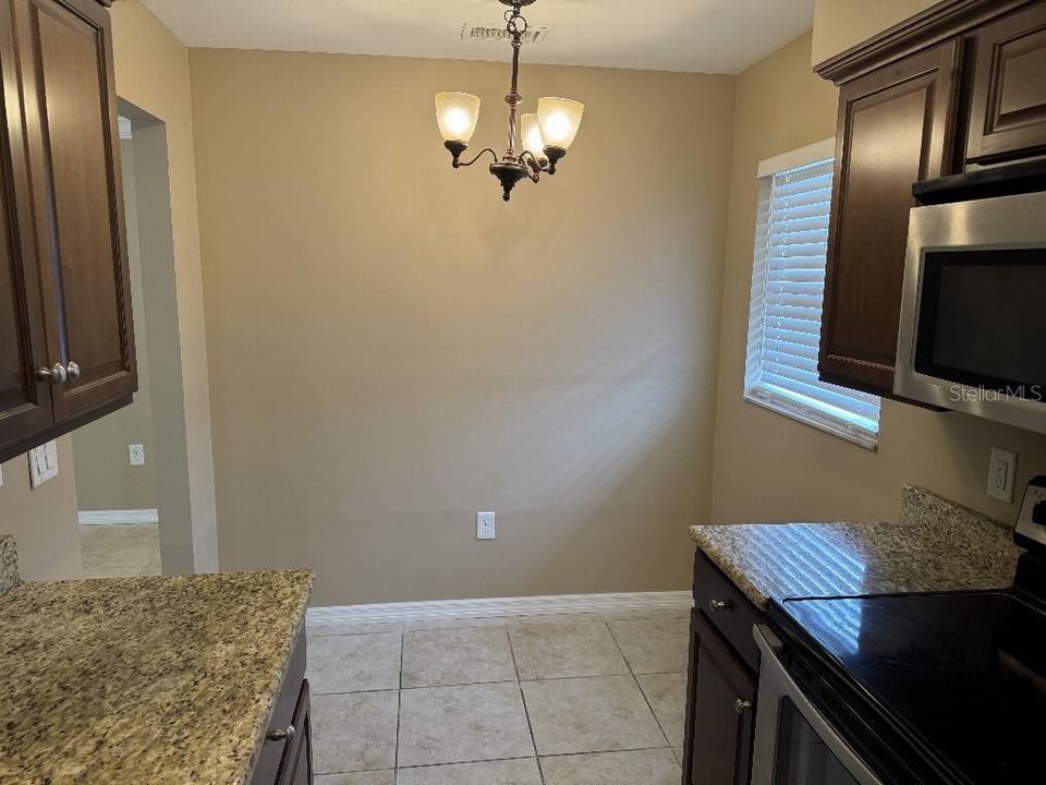 For Sale: $145,999 (2 beds, 2 baths, 937 Square Feet)