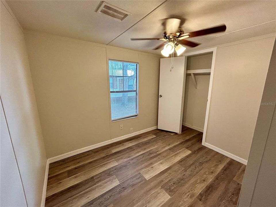 For Sale: $145,000 (2 beds, 1 baths, 896 Square Feet)