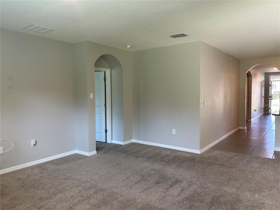 For Rent: $2,500 (4 beds, 2 baths, 1846 Square Feet)