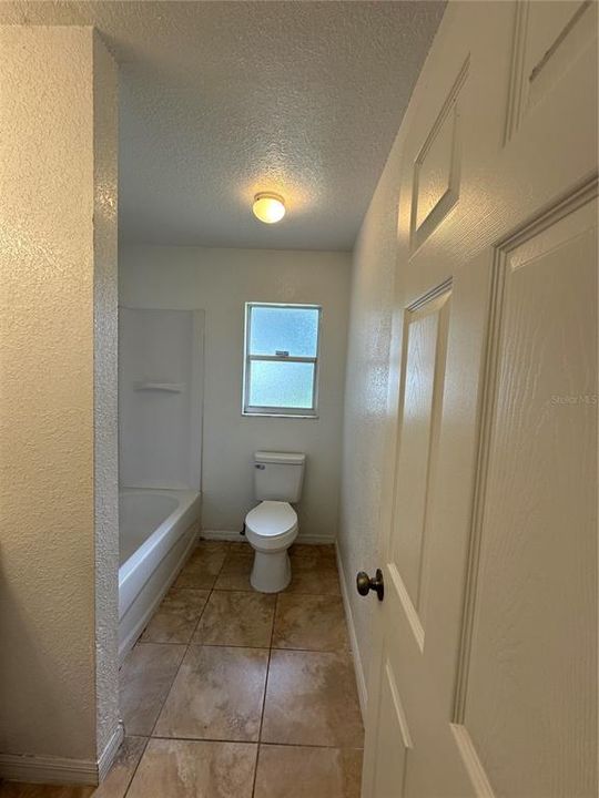 For Rent: $1,700 (3 beds, 2 baths, 1188 Square Feet)