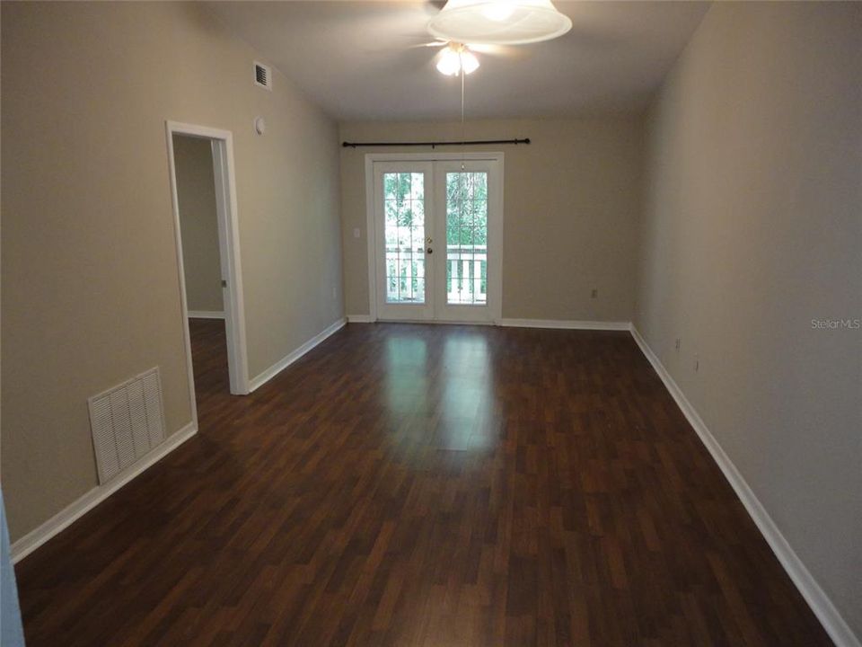 For Rent: $1,650 (2 beds, 2 baths, 992 Square Feet)