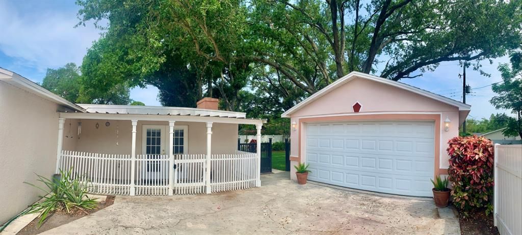 For Sale: $590,000 (3 beds, 2 baths, 1691 Square Feet)