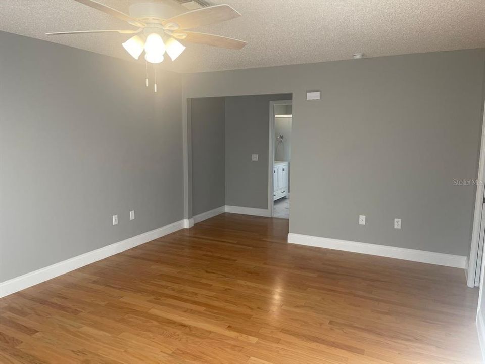 For Rent: $2,399 (3 beds, 2 baths, 2520 Square Feet)