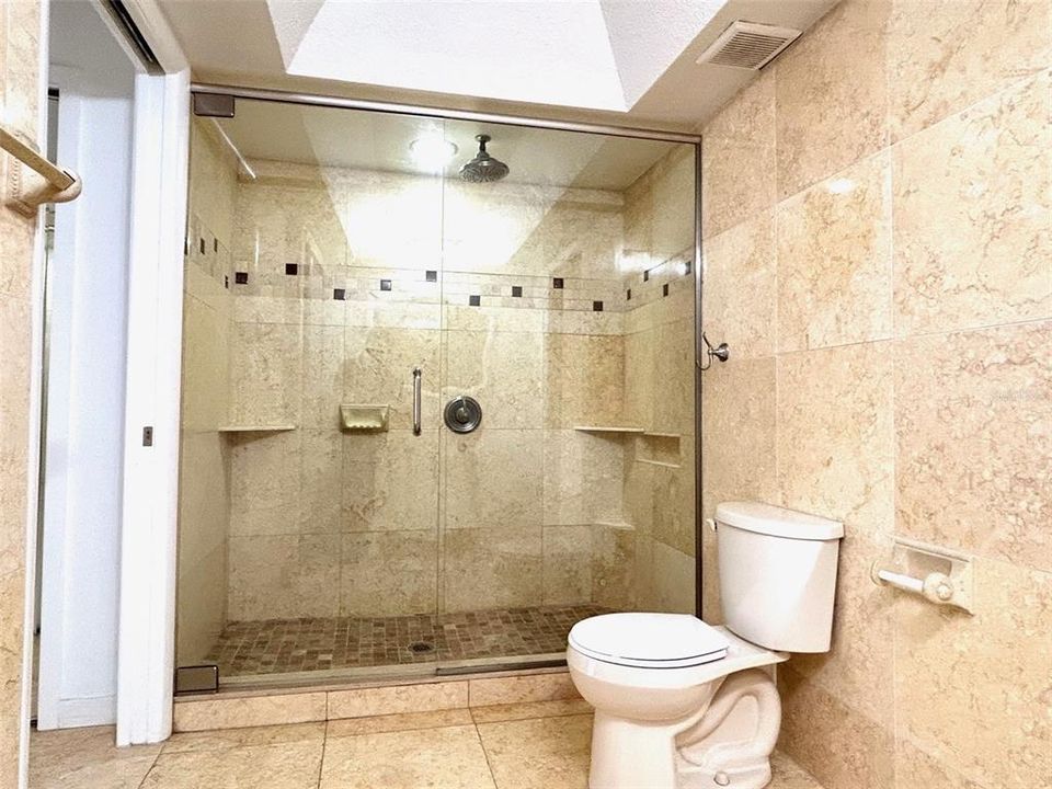 En Venta: $320,000 (3 camas, 2 baños, 1700 Pies cuadrados)