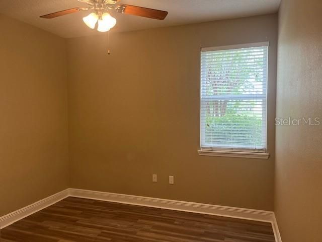 For Rent: $2,100 (3 beds, 2 baths, 1159 Square Feet)