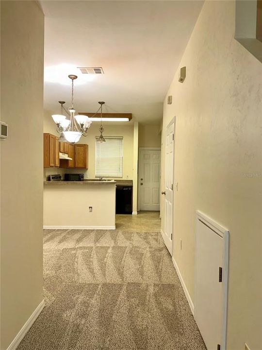 For Rent: $1,400 (2 beds, 2 baths, 1114 Square Feet)