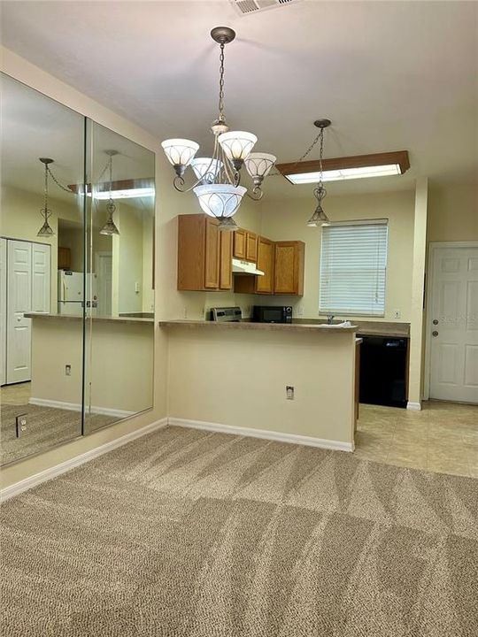 For Rent: $1,400 (2 beds, 2 baths, 1114 Square Feet)