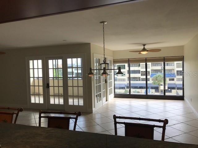 For Rent: $2,750 (2 beds, 2 baths, 1320 Square Feet)