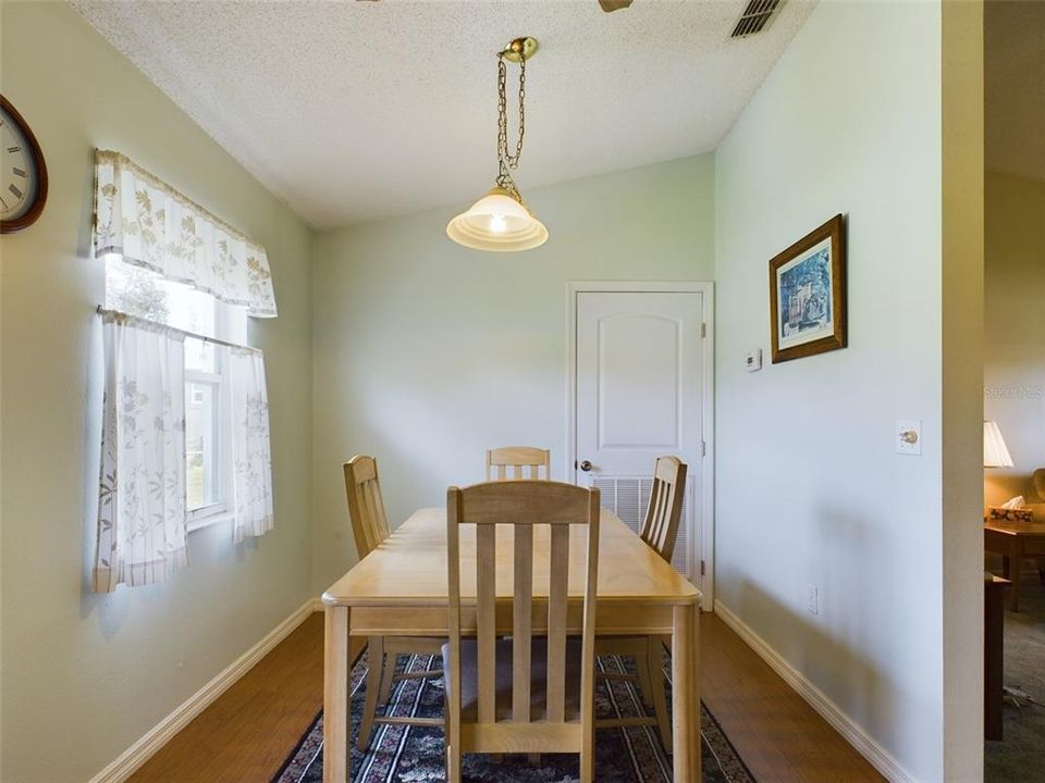 For Sale: $269,900 (3 beds, 2 baths, 1145 Square Feet)