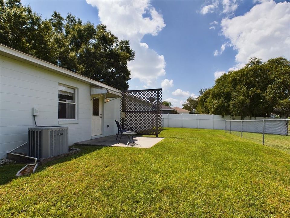 Active With Contract: $269,900 (3 beds, 2 baths, 1145 Square Feet)