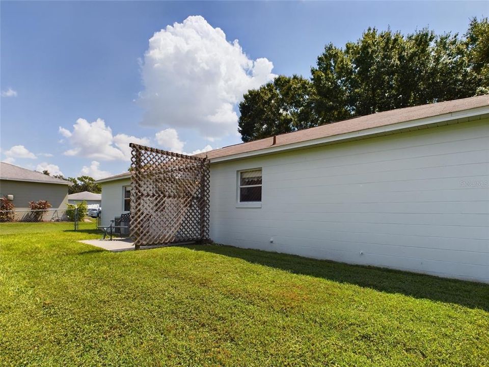 Active With Contract: $269,900 (3 beds, 2 baths, 1145 Square Feet)