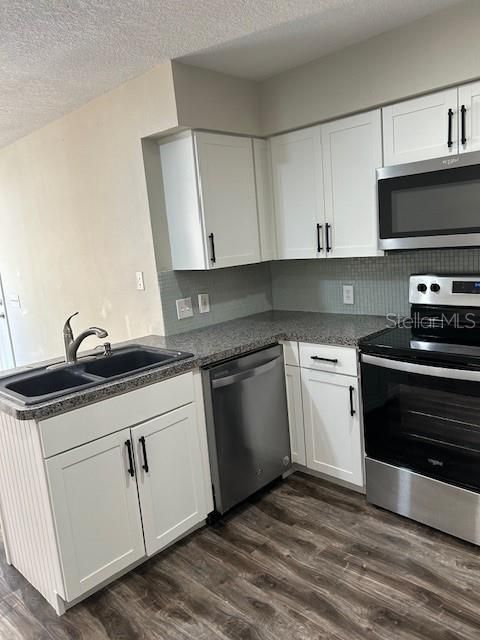 Active With Contract: $173,500 (2 beds, 2 baths, 844 Square Feet)