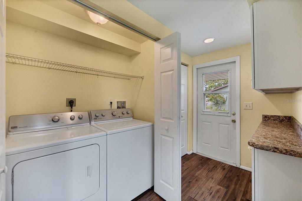 For Sale: $275,000 (2 beds, 2 baths, 1568 Square Feet)