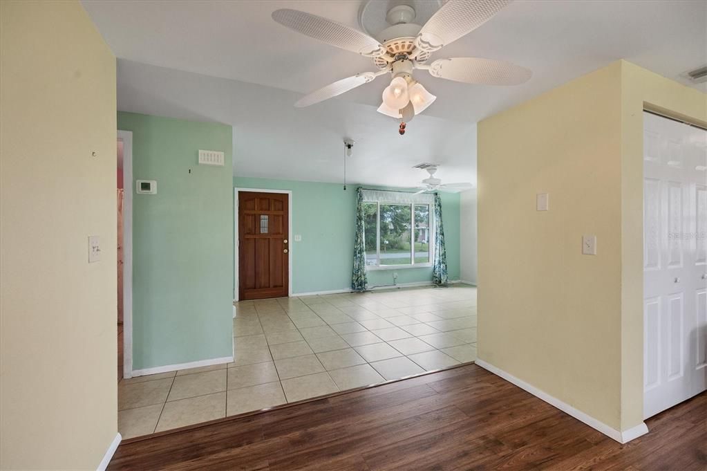 For Sale: $275,000 (2 beds, 2 baths, 1568 Square Feet)