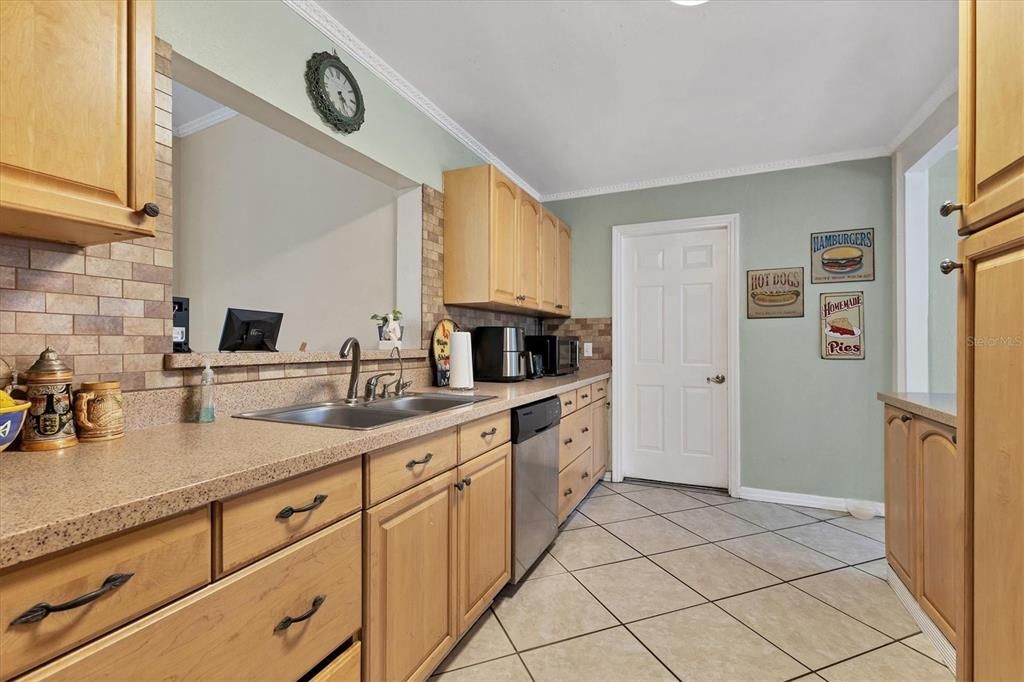 For Sale: $379,900 (3 beds, 2 baths, 1746 Square Feet)