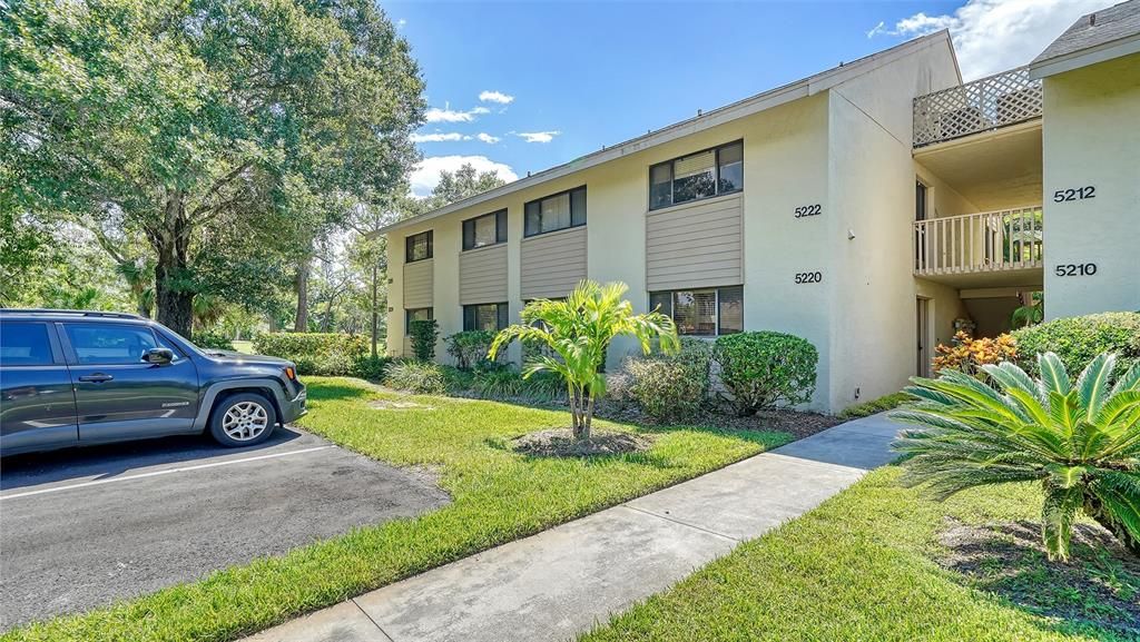 For Sale: $269,900 (2 beds, 2 baths, 1054 Square Feet)