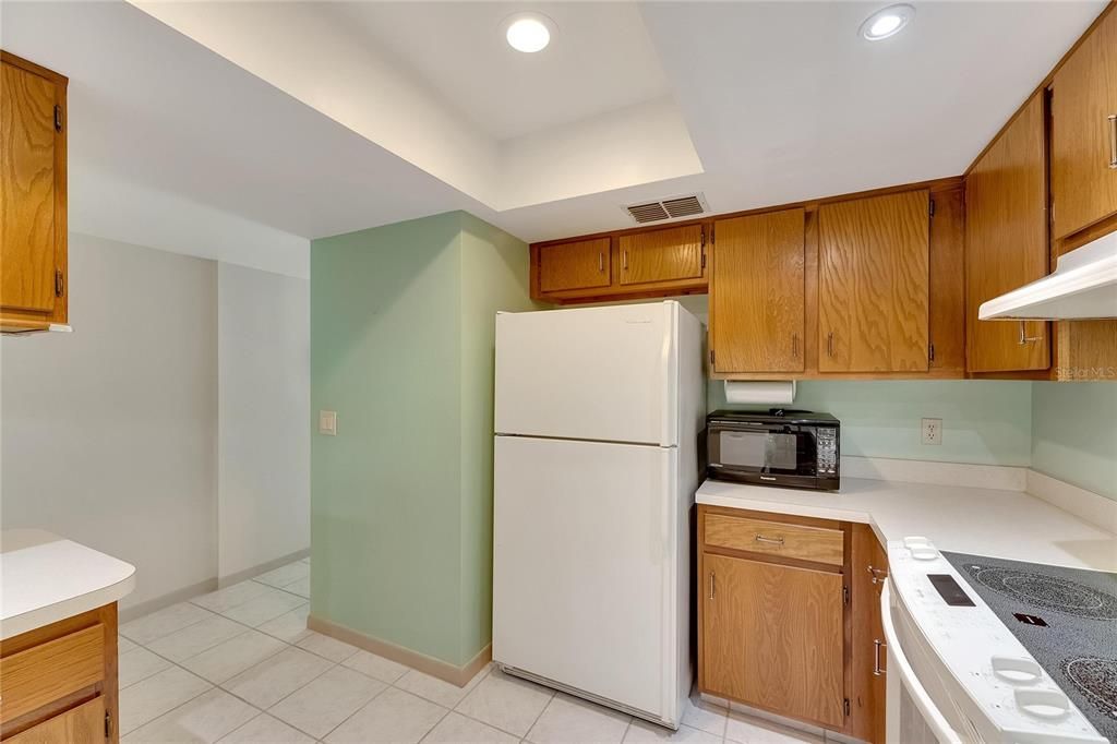 For Sale: $200,000 (2 beds, 2 baths, 1155 Square Feet)