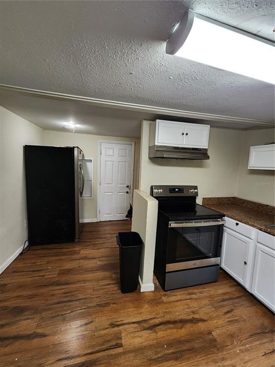 For Rent: $1,575 (5 beds, 2 baths, 1356 Square Feet)