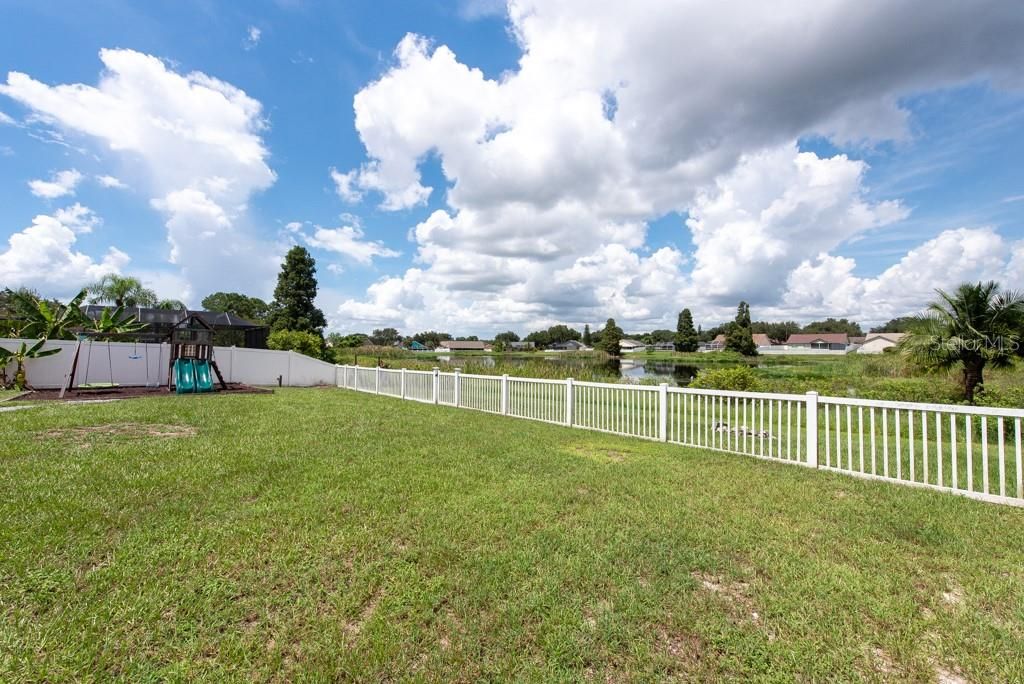 For Sale: $400,000 (3 beds, 2 baths, 1745 Square Feet)