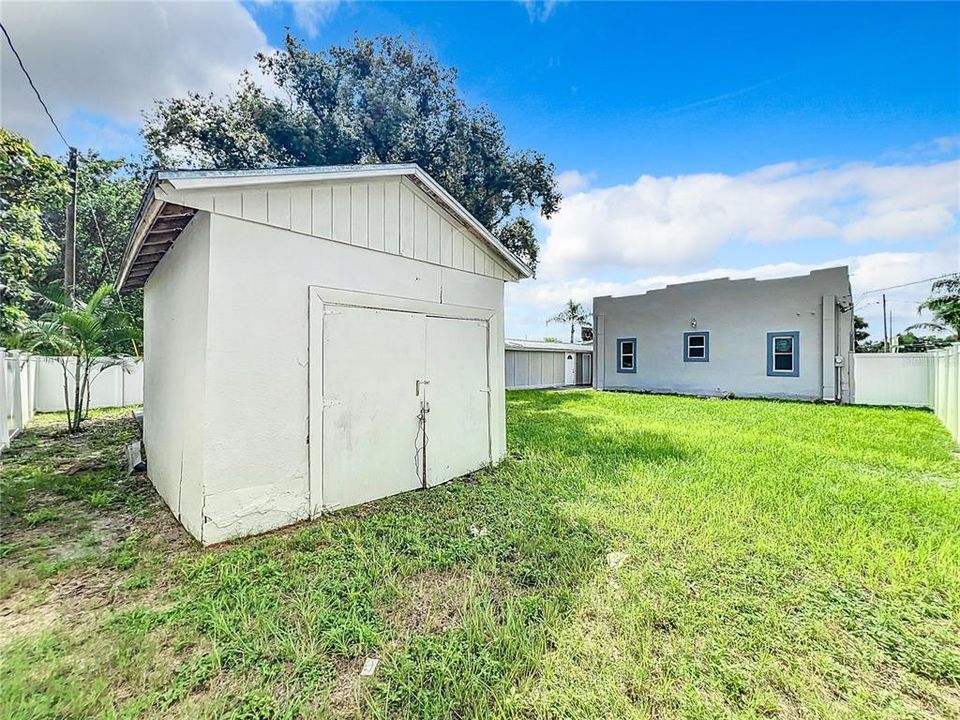 For Sale: $435,000 (3 beds, 2 baths, 1364 Square Feet)