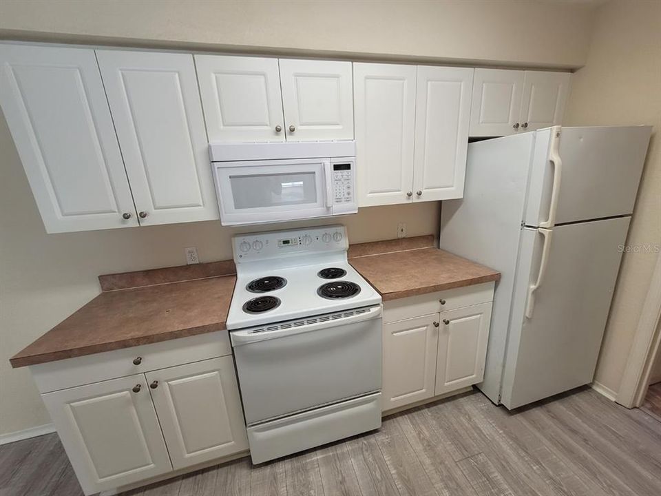 For Rent: $1,250 (1 beds, 1 baths, 779 Square Feet)